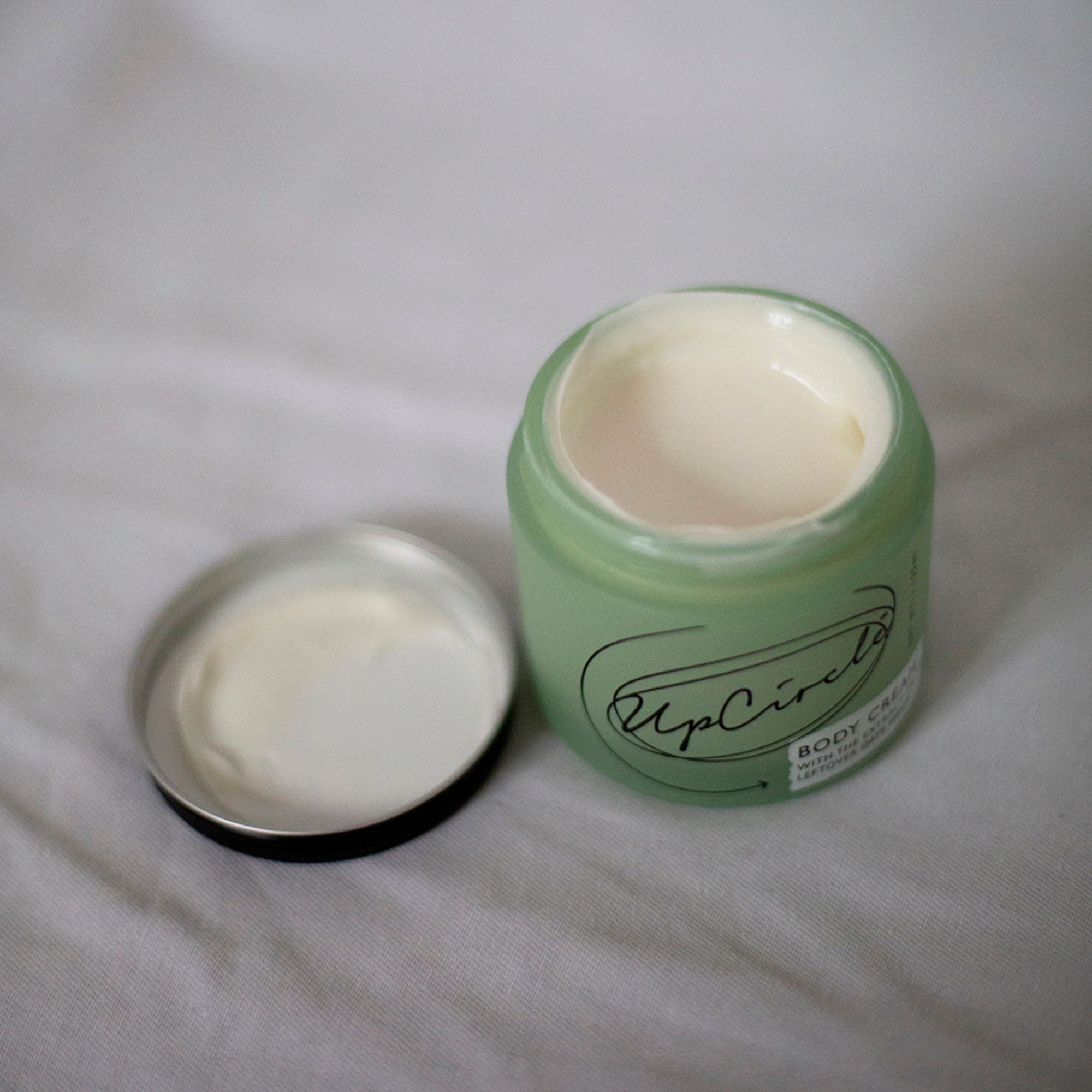 SOOTHING BODY CREAM WITH DATE SEEDS 125ML - Figura 2
